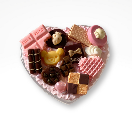 𝓼𝓽𝓻𝓪𝔀𝓫𝓮𝓻𝓻𝔂 𝓼𝔀𝓲𝓻𝓵 𝓬𝓪𝓴𝓮 trinket box