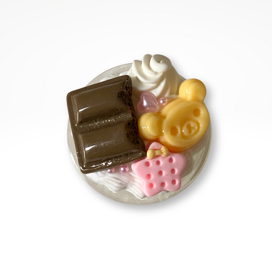 𝒌𝒖𝒎𝒂 𝒄𝒉𝒐𝒄𝒐 𝒔𝒘𝒊𝒓𝒍 phone grip
