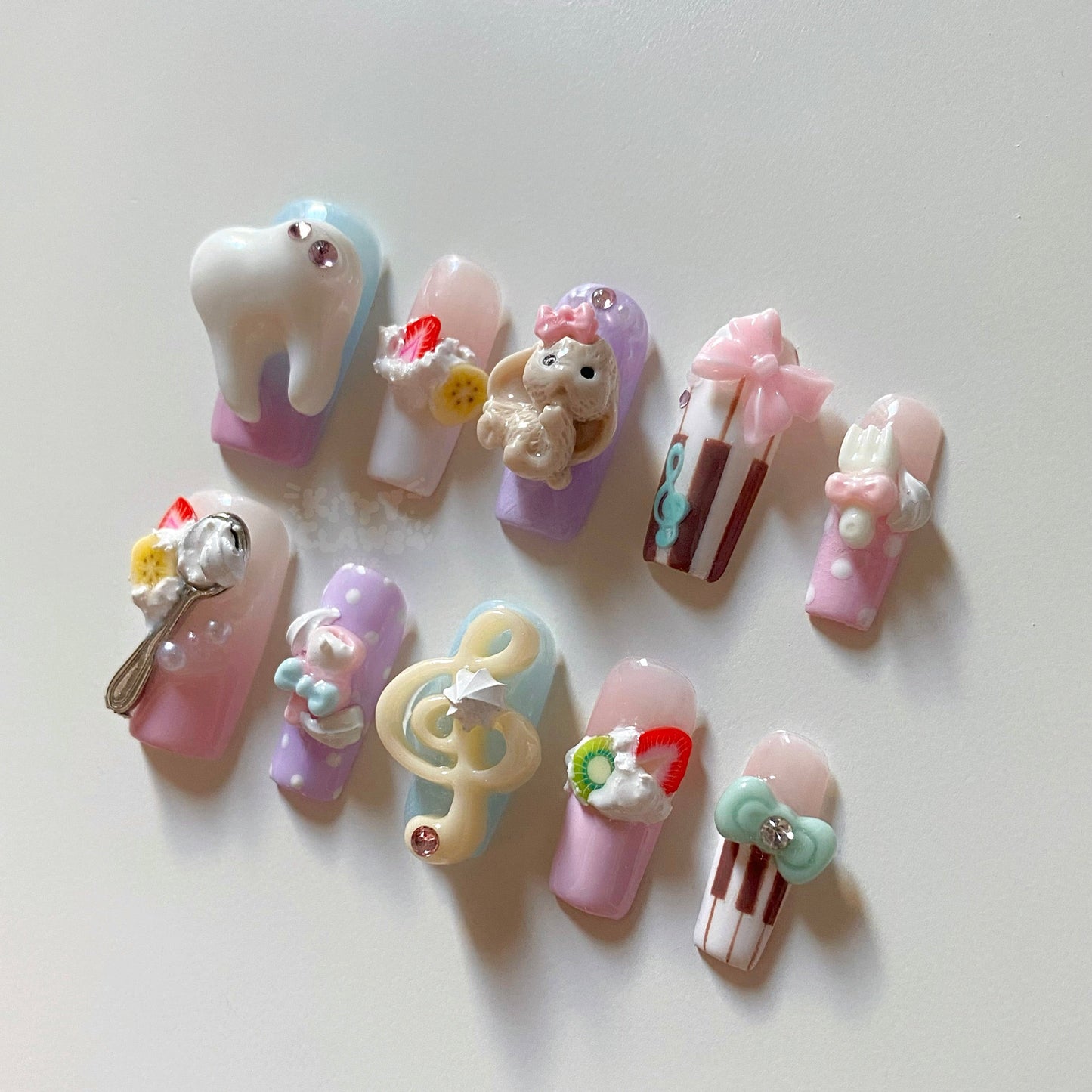 Sweet tooth set⊹ ࣪ ˖🧁𝄞🐰🍓‧₊˚⊹