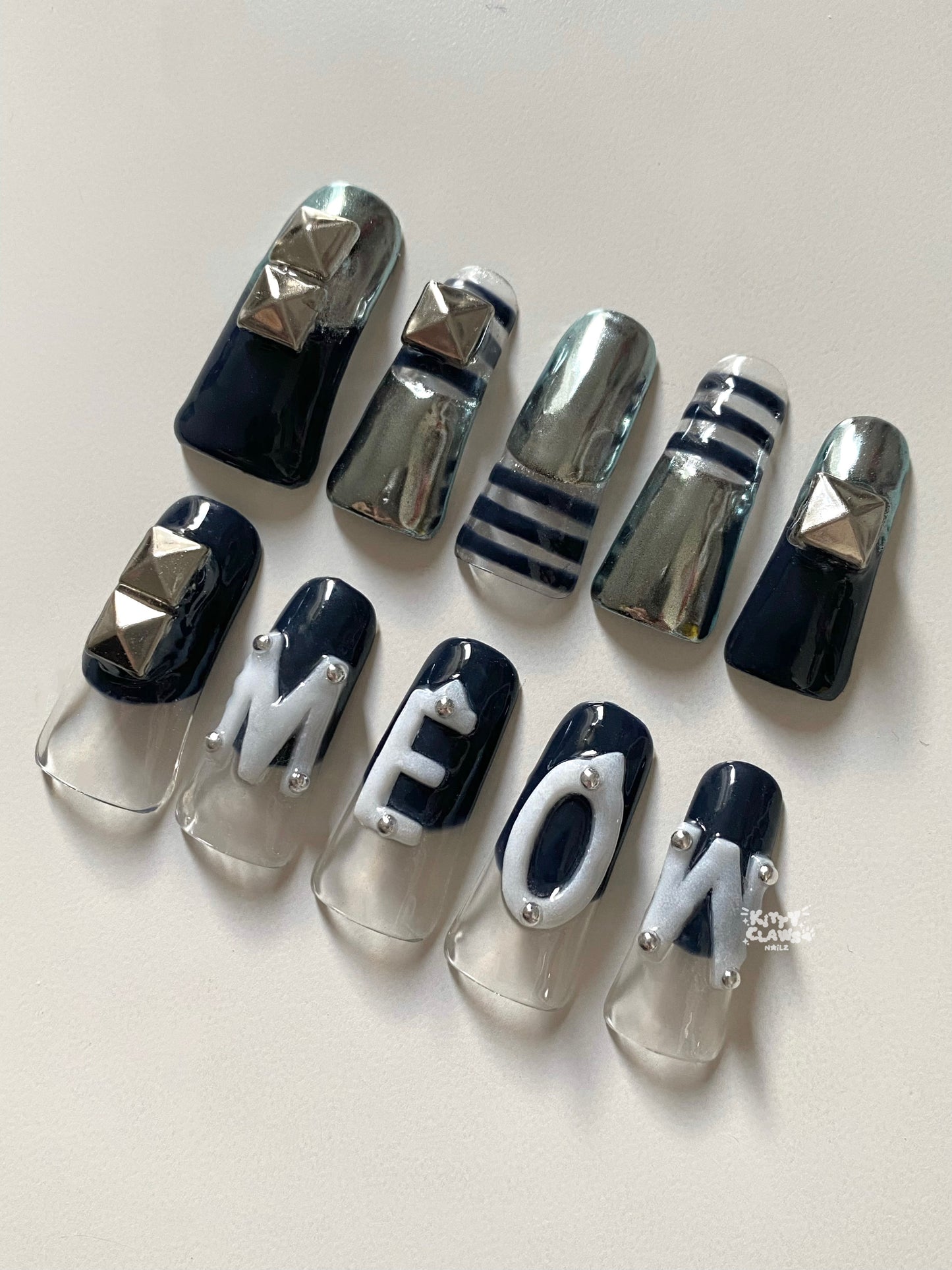 𝗠𝗘𝗢𝗪 studded set