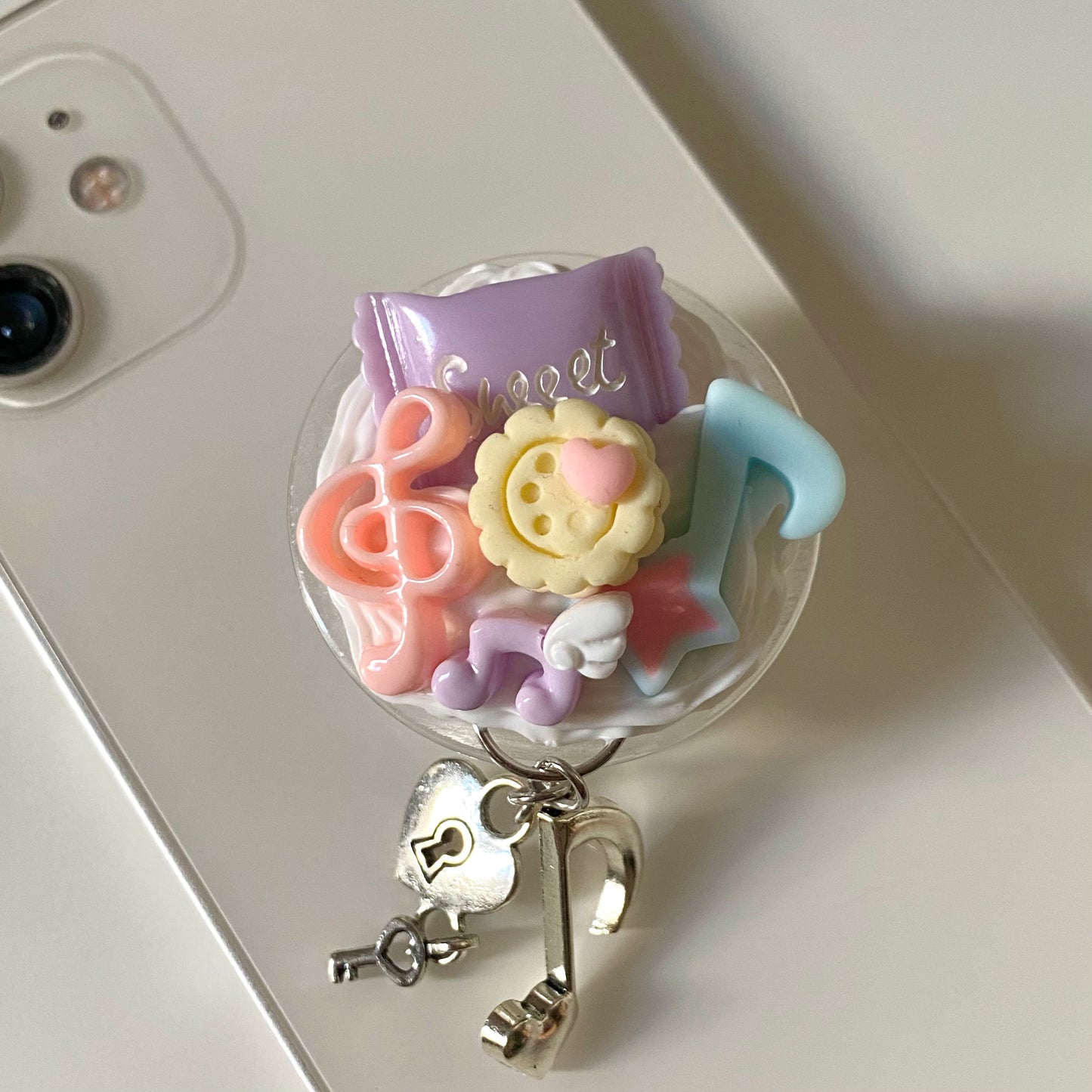 𝓼𝔀𝓮𝓮𝓽 𝓶𝓮𝓵𝓸𝓭𝔂 phone grip