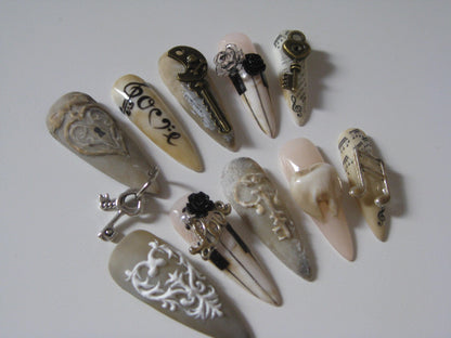 Music to my ears, key to my heart set ♬⋆ ໋.🗝࣪ 𓈒 . 𓏲𝄢